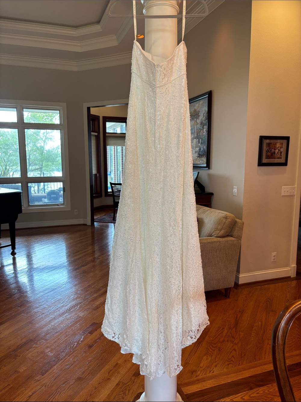 Ivory Lace strapless Wedding Dress